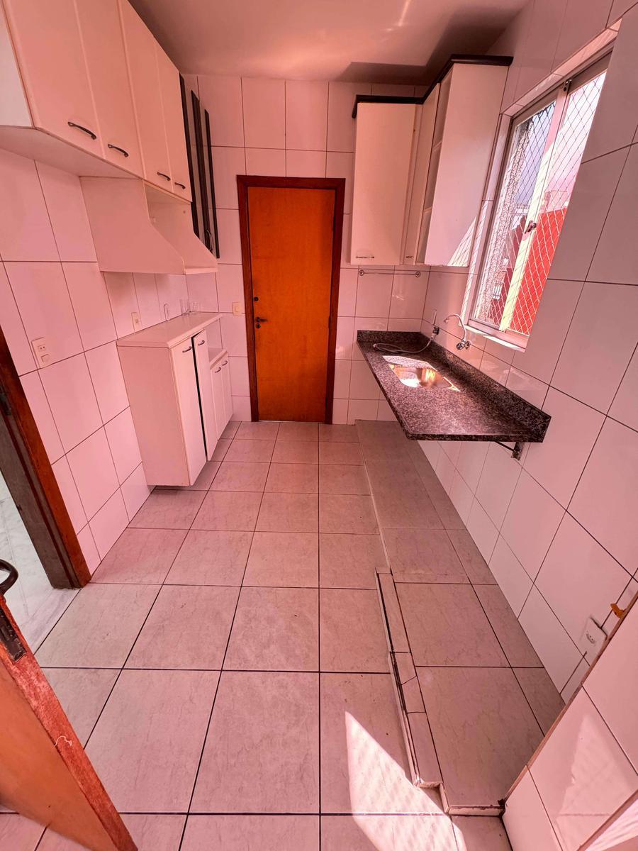 Cobertura, Sagrada Família, 4 Quartos, 2 Vagas, 1 Suíte