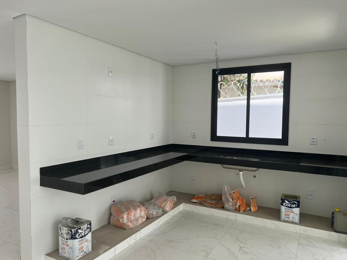 Casa, Santa Cruz, 3 Quartos, 3 Vagas, 3 Suítes