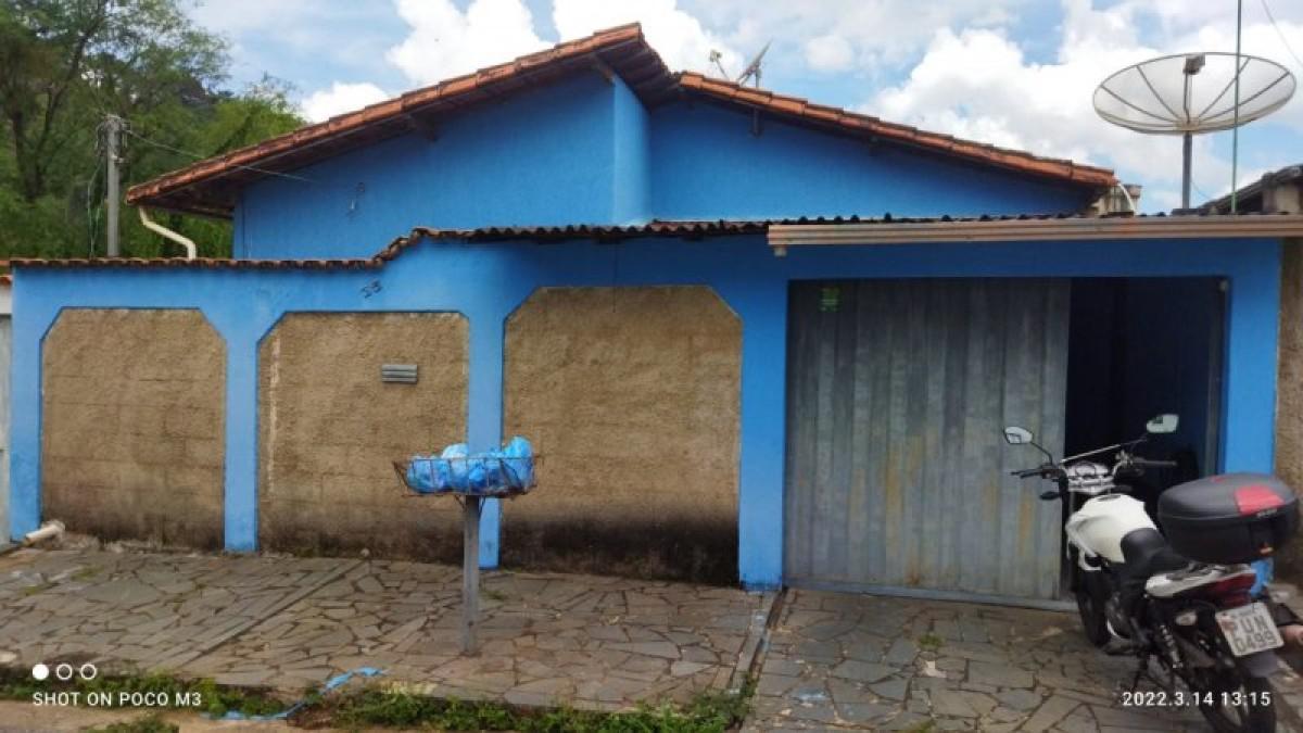 Casa, Centro, 3 Quartos, 0 Vaga