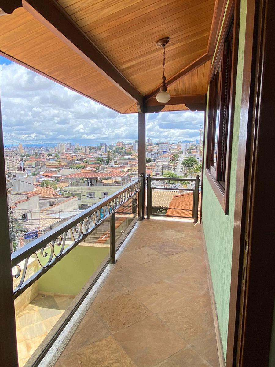 Casa, Concórdia, 4 Quartos, 2 Vagas, 1 Suíte
