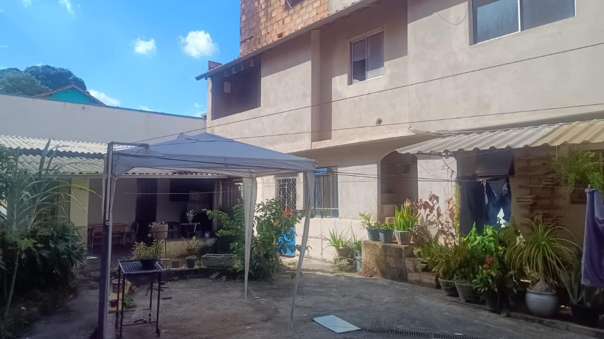 Casa, São Salvador, 4 Quartos, 5 Vagas, 1 Suíte