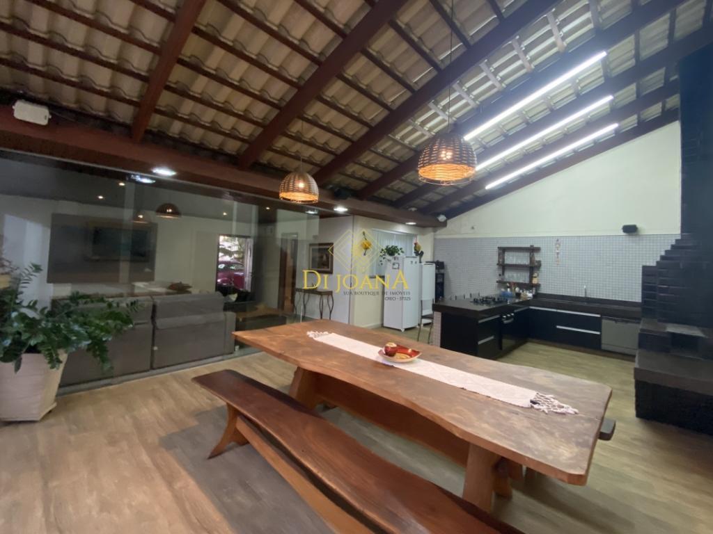 Casa, Ingá Alto, 3 Quartos, 4 Vagas, 3 Suítes