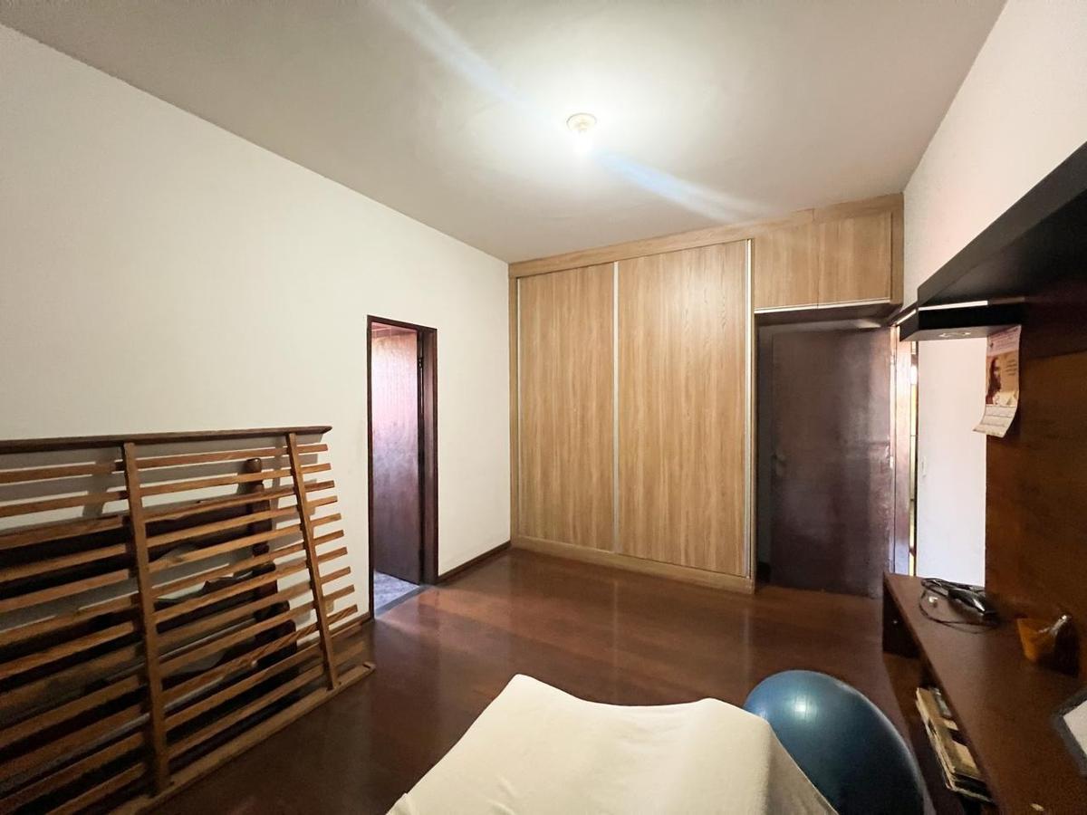 Casa, Serrano, 5 Quartos, 4 Vagas, 1 Suíte