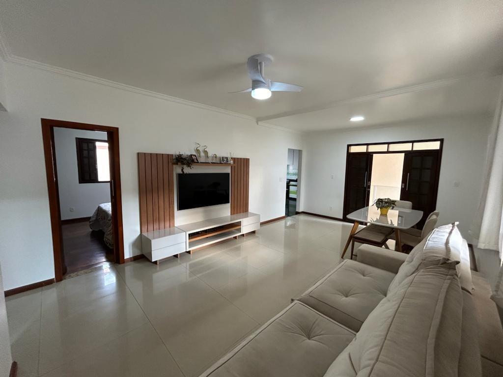 Casa, Nova Esperança, 5 Quartos, 5 Vagas, 1 Suíte