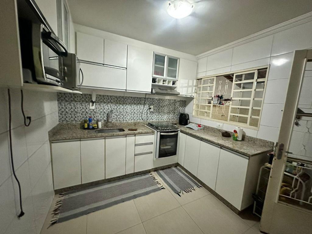 Casa, Nações Unidas, 5 Quartos, 2 Vagas, 1 Suíte