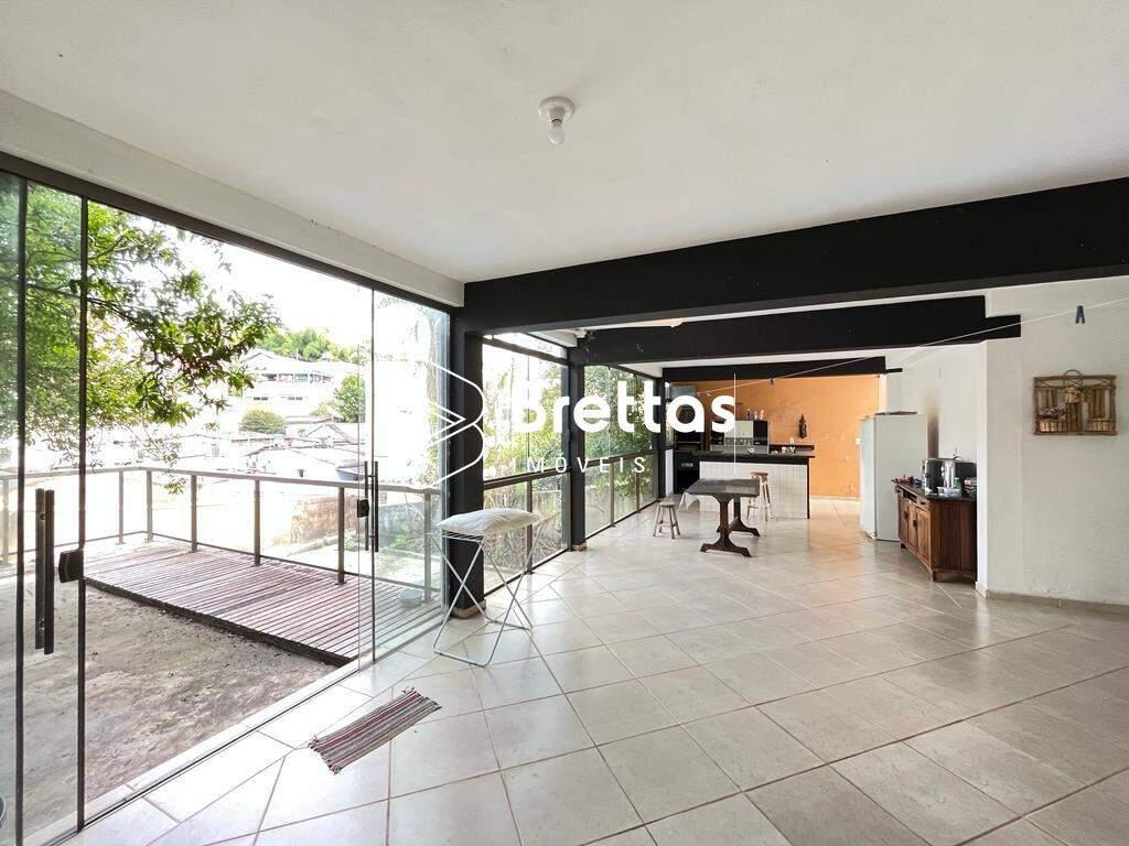 Casa, Centro, 5 Quartos, 2 Vagas, 4 Suítes