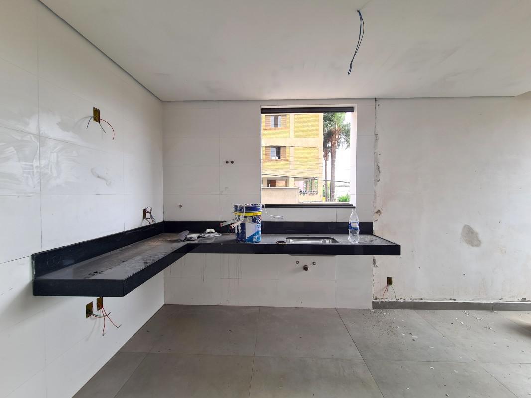 Casa, Ouro Preto, 3 Quartos, 4 Vagas, 1 Suíte