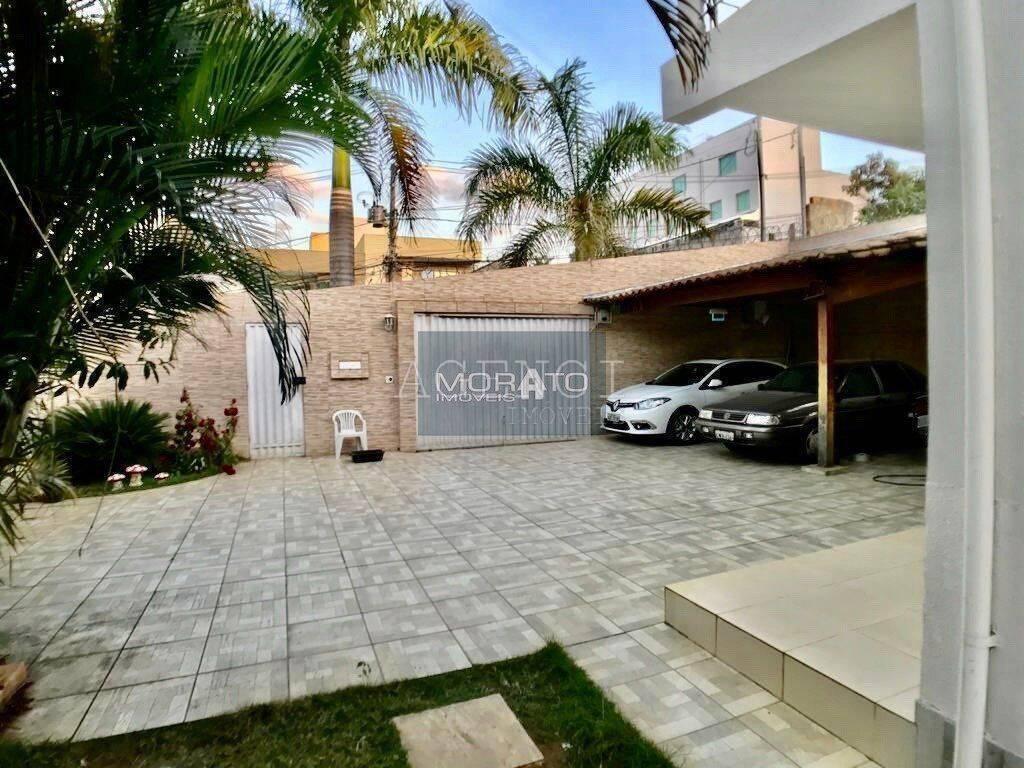 Casa, Cabral, 5 Quartos, 0 Vaga, 1 Suíte