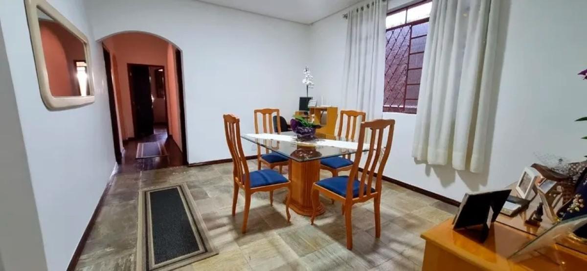 Casa, Santa Inês, 3 Quartos, 2 Vagas, 2 Suítes