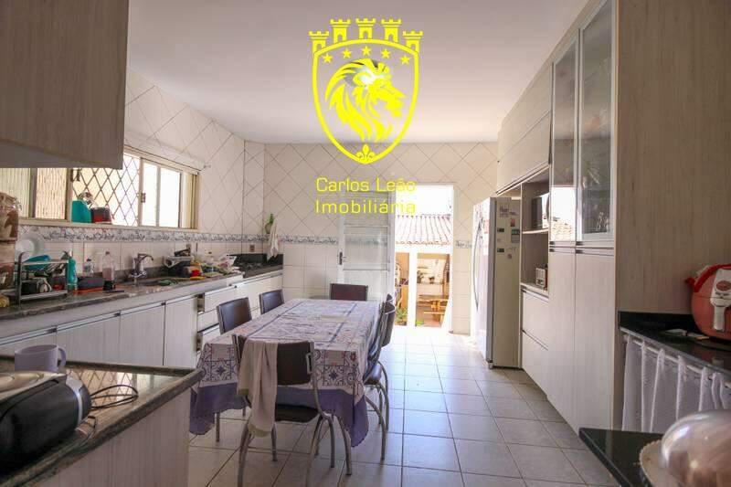 Casa, Planalto, 5 Quartos, 5 Vagas, 1 Suíte