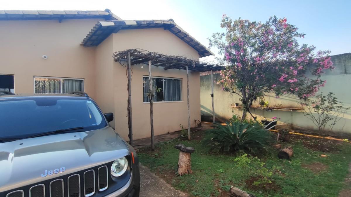 Casa, Fernão Dias, 3 Quartos, 5 Vagas, 1 Suíte