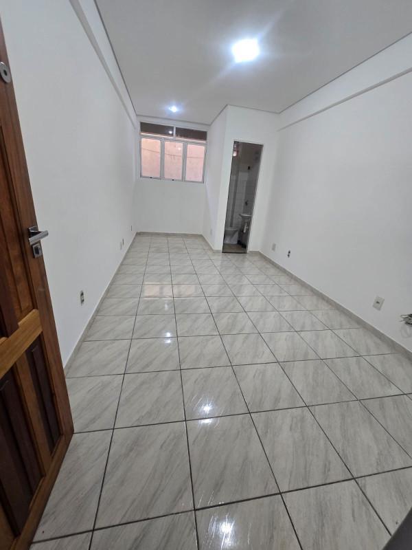 Sala, Ressaca, 0 Quarto, 1 Vaga