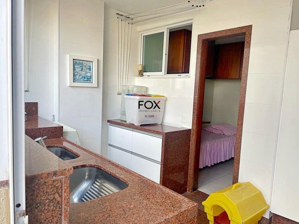 Casa, Luxemburgo, 4 Quartos, 10 Vagas, 2 Suítes
