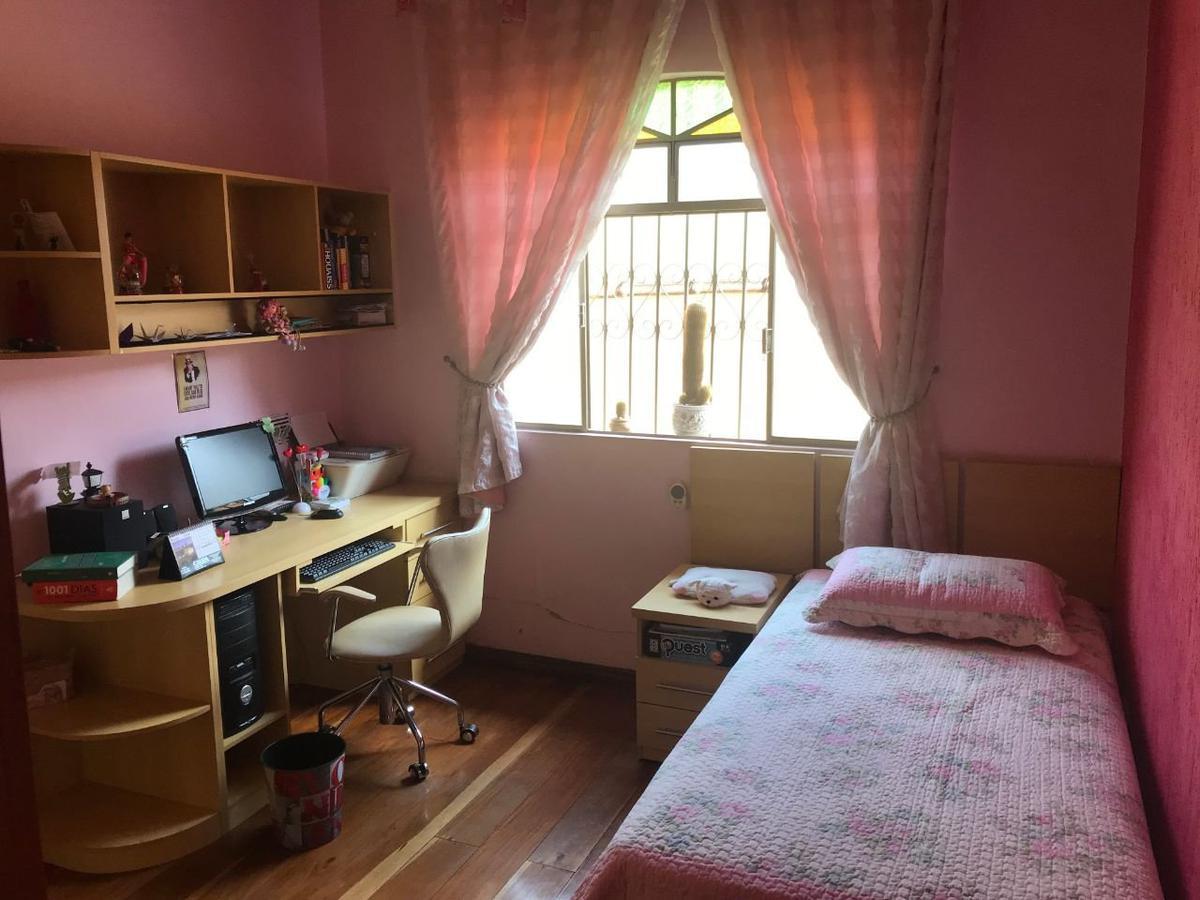 Casa, Arvoredo, 3 Quartos, 6 Vagas, 1 Suíte