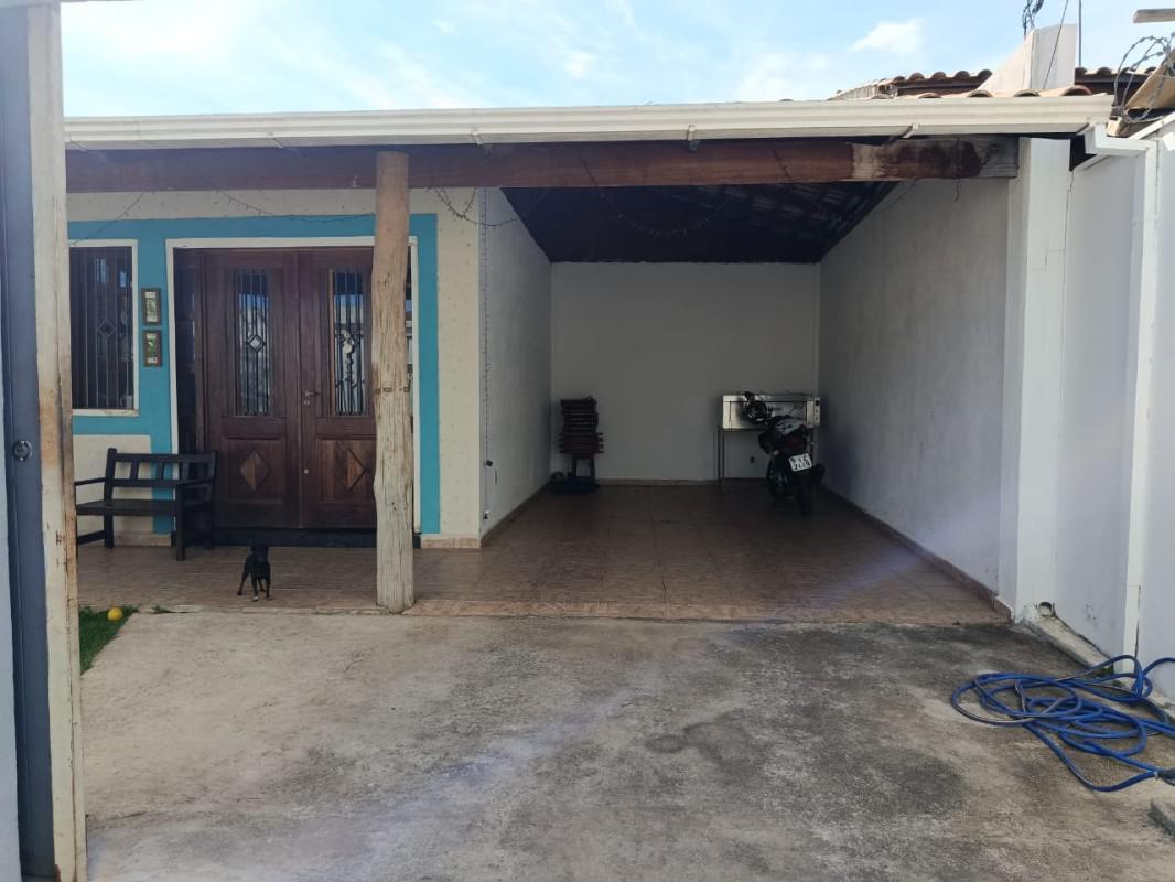 Casa, Bom Repouso, 3 Quartos, 2 Vagas, 1 Suíte