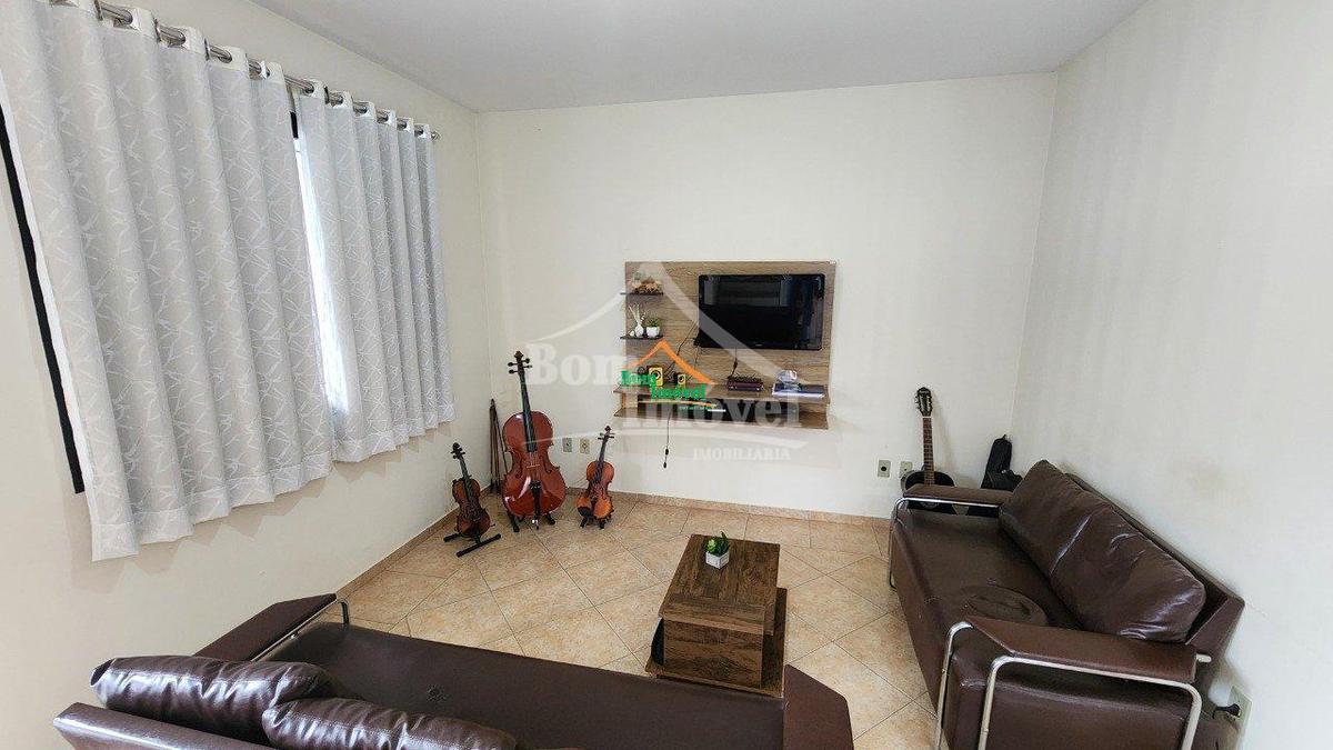Casa, Centro, 2 Quartos, 1 Vaga, 1 Suíte