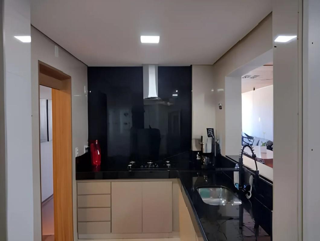 Apartamento, Sagrada Família, 3 Quartos, 1 Vaga, 1 Suíte