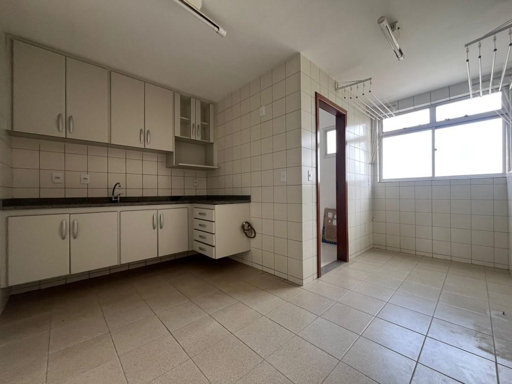 Apartamento, Funcionários, 3 Quartos, 2 Vagas, 1 Suíte