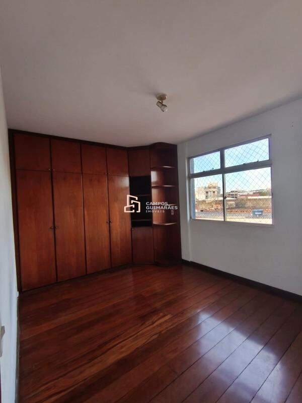 Apartamento, Barreiro, 3 Quartos, 2 Vagas, 1 Suíte