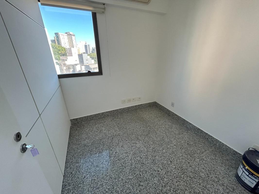 Sala, Savassi, 0 Quarto, 2 Vagas