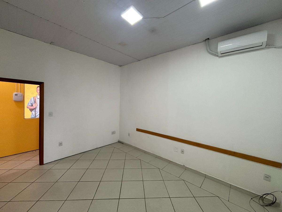 Sala, Venda Nova, 0 Quarto, 0 Vaga