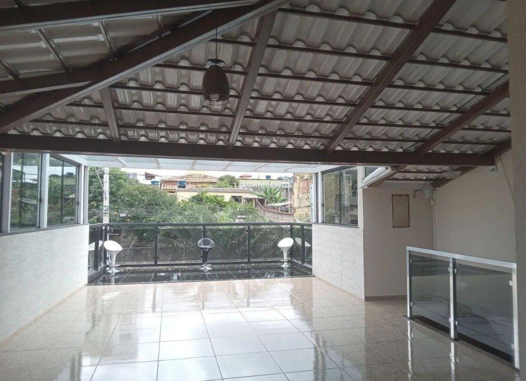 Casa, Industrial, 4 Quartos, 2 Vagas, 1 Suíte