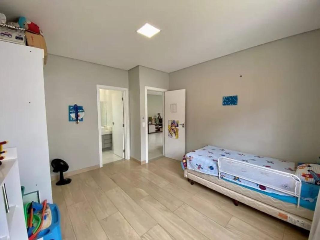 Casa, Planalto, 3 Quartos, 4 Vagas, 3 Suítes