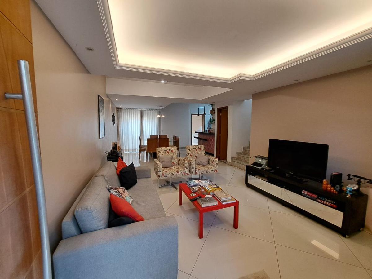 Casa, Santa Cruz, 3 Quartos, 3 Vagas, 1 Suíte