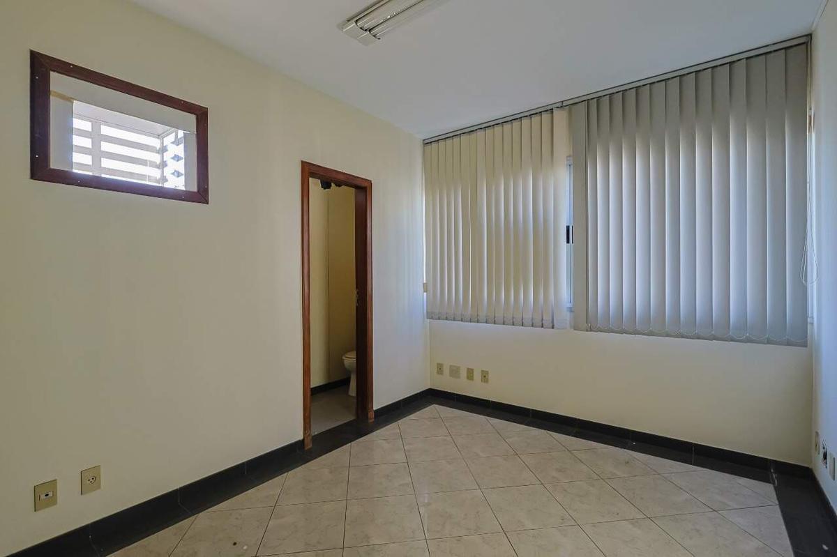 Andar, Santa Efigênia, 0 Quarto, 4 Vagas