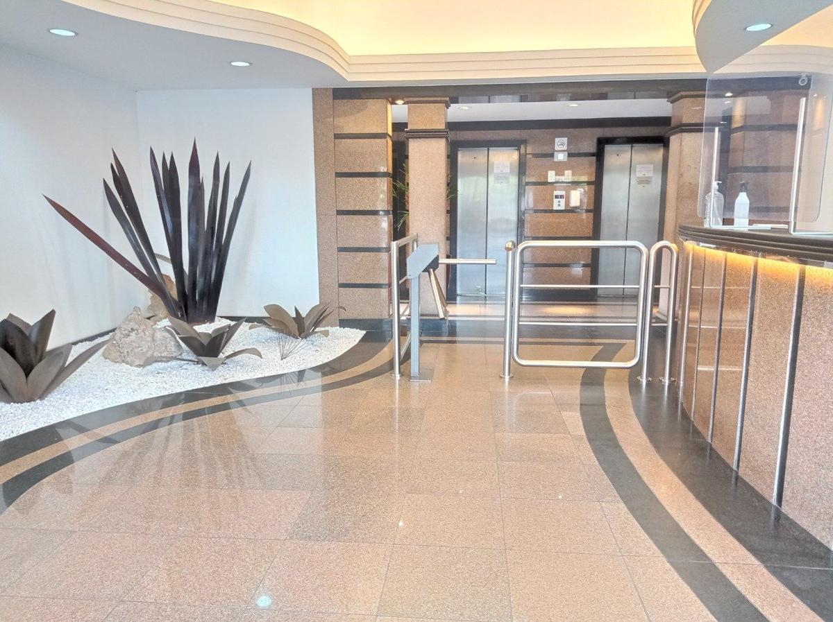 Sala, Centro, 0 Quarto, 1 Vaga