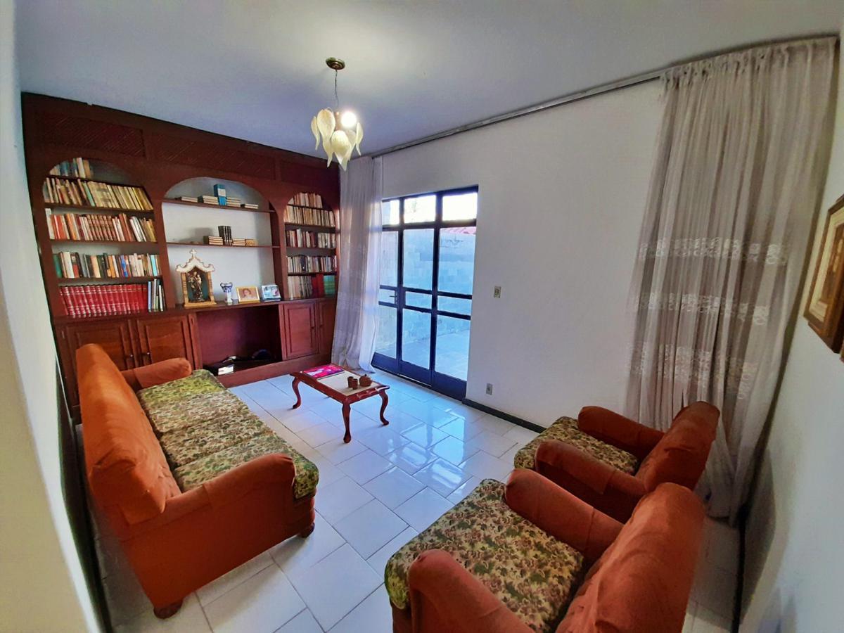 Casa, Caiçaras, 4 Quartos, 5 Vagas, 1 Suíte