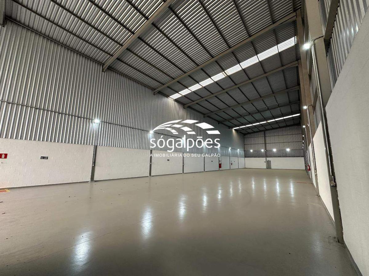 Galpão, Bandeirinhas, 3 Vagas