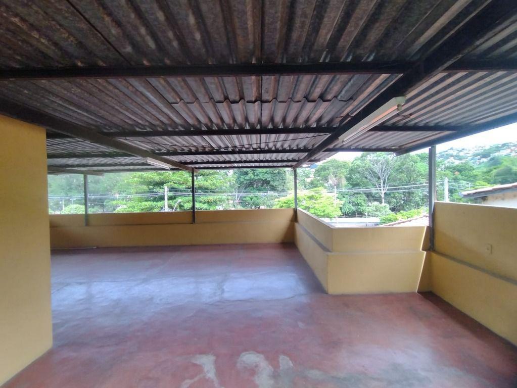 Casa, Centro, 7 Quartos, 0 Vaga