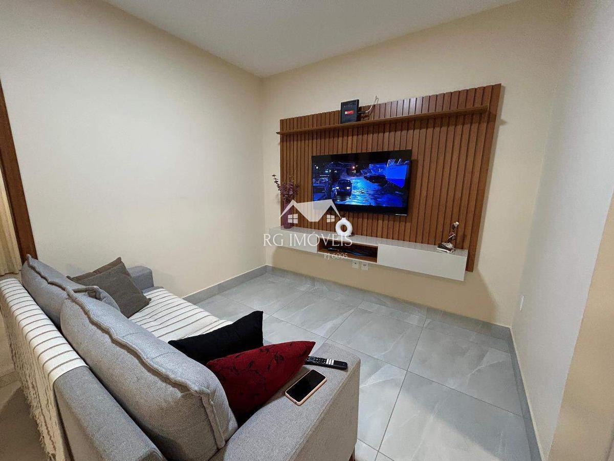 Casa, Barreiro, 2 Quartos, 2 Vagas, 1 Suíte