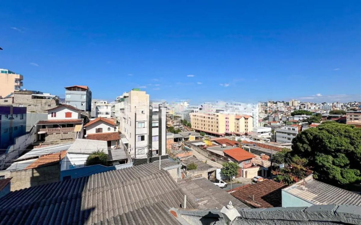 Casa, Sagrada Família, 2 Quartos, 3 Vagas, 2 Suítes