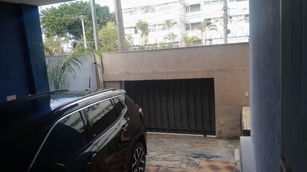 Casa, Sagrada Família, 4 Quartos, 3 Vagas, 2 Suítes