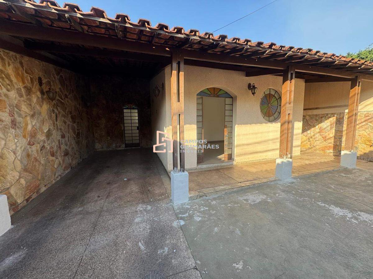 Casa, Átila de Paiva, 3 Quartos, 2 Vagas, 1 Suíte