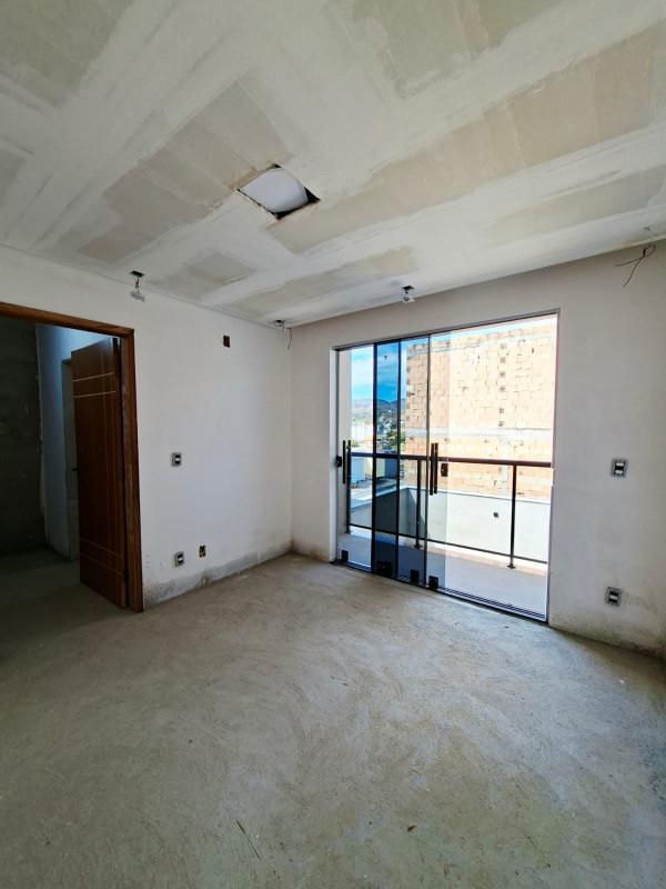 Casa, Cardoso (barreiro), 3 Quartos, 2 Vagas, 1 Suíte