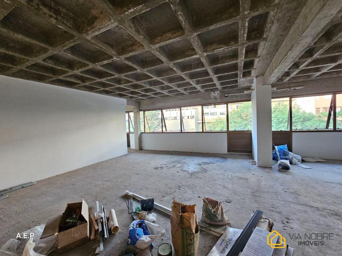 Sala, Estoril, 104 Vagas