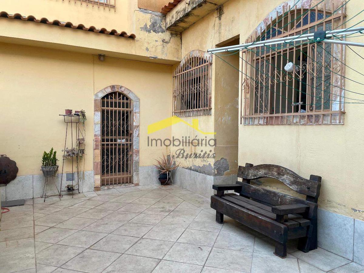 Casa, Jardim América, 9 Quartos, 4 Vagas, 2 Suítes