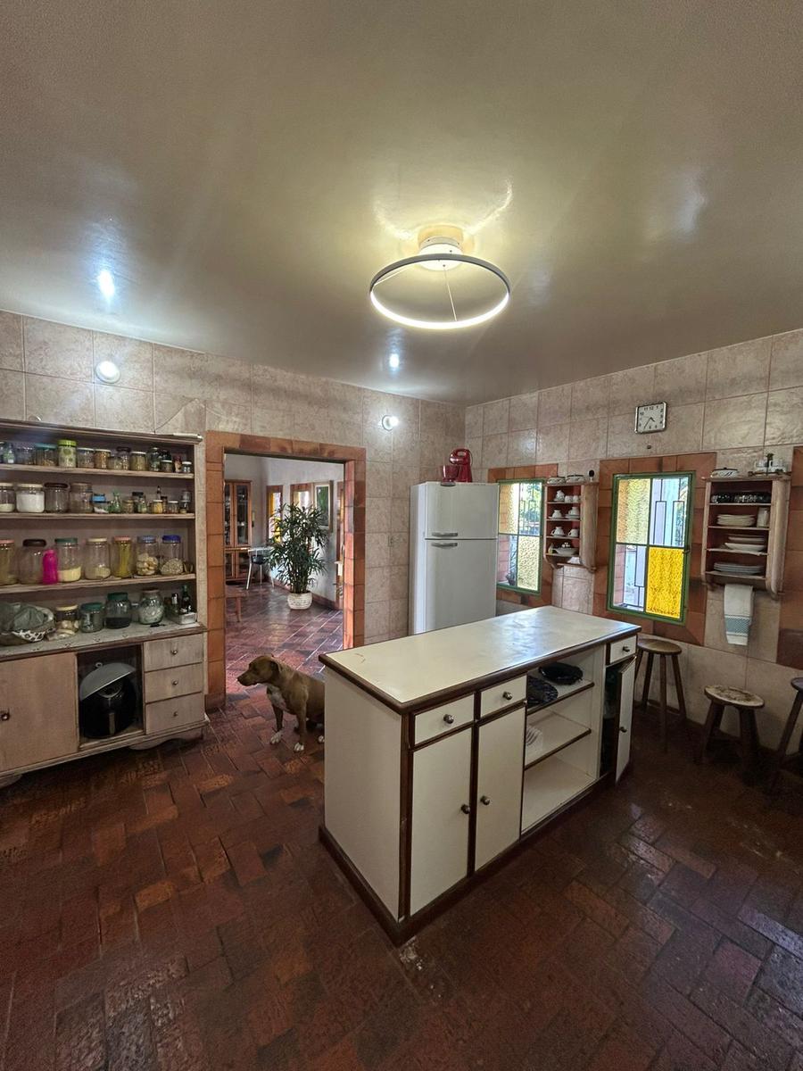 Casa Comercial, Castelo, 5 Quartos, 2 Vagas, 1 Suíte