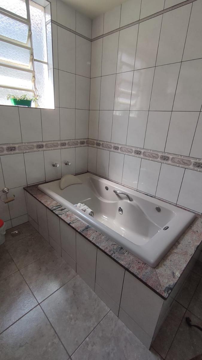 Casa, Parque Turistas, 2 Quartos, 2 Vagas, 1 Suíte