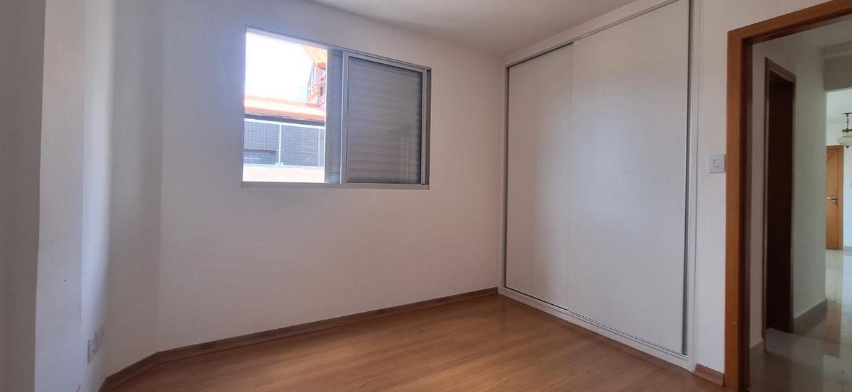 Apartamento, Sagrada Família, 3 Quartos, 2 Vagas, 1 Suíte