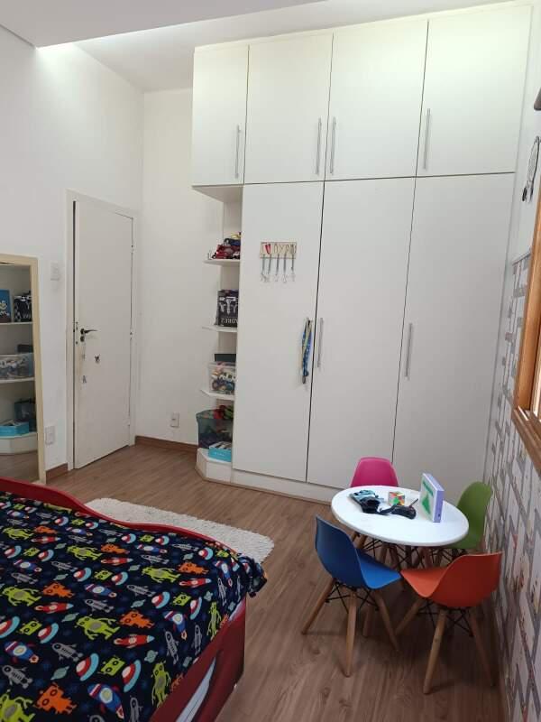 Casa, Jardim América, 3 Quartos, 4 Vagas, 2 Suítes