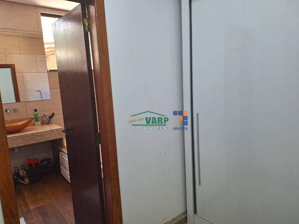 Casa, Paciência, 4 Quartos, 0 Vaga, 3 Suítes