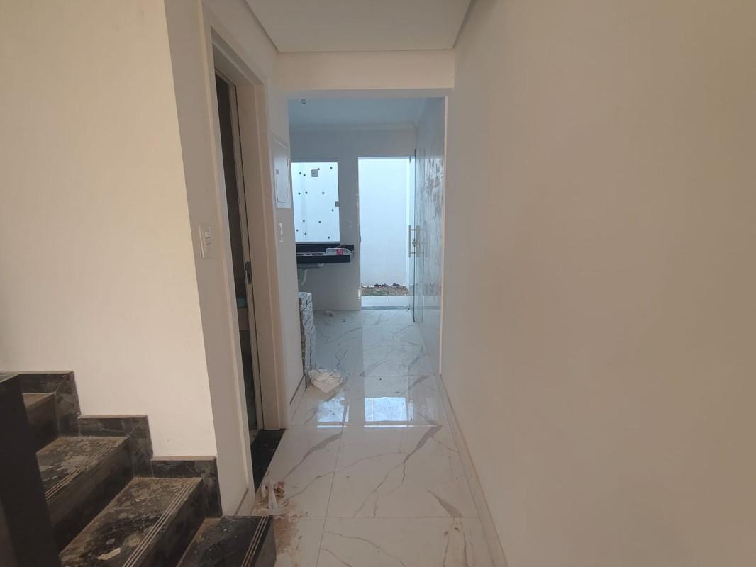 Casa, Candelária, 2 Quartos, 2 Vagas, 2 Suítes