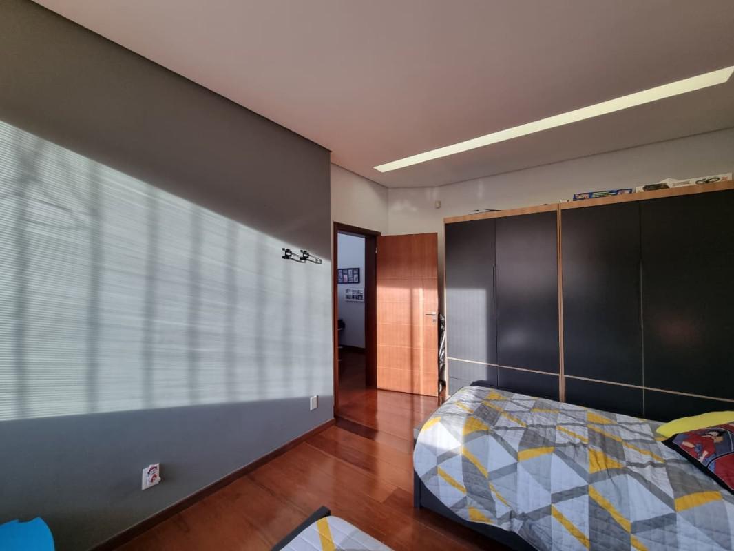 Casa, Jardim Riacho das Pedras, 3 Quartos, 4 Vagas, 1 Suíte