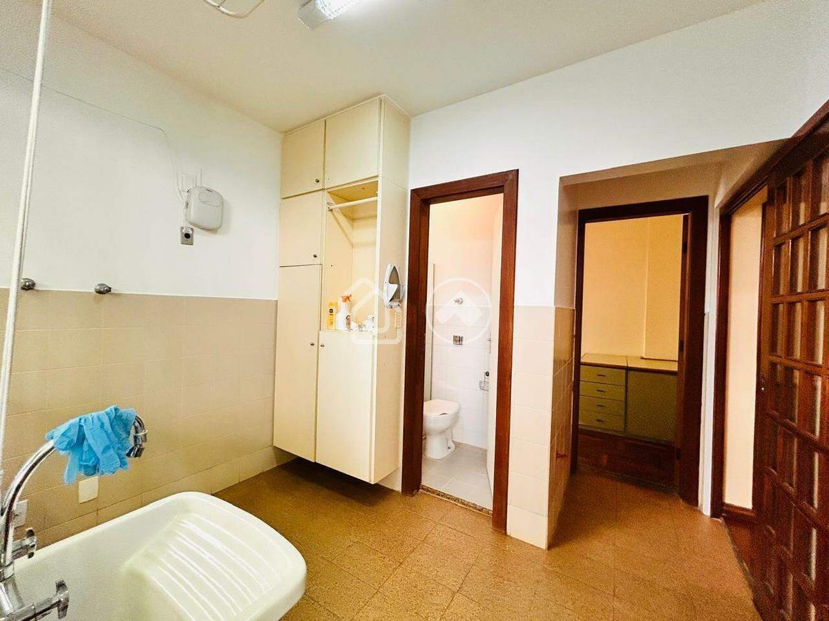 Casa, Buritis, 4 Quartos, 6 Vagas, 1 Suíte