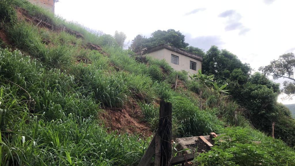 Lote, Vila Santo Antônio de Pádua, 0 Quarto, 0 Vaga