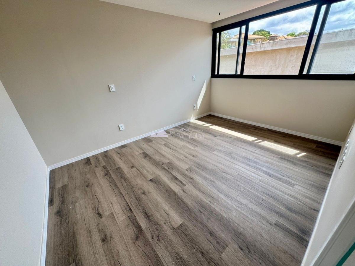 Casa, Trevo, 4 Quartos, 4 Vagas, 2 Suítes